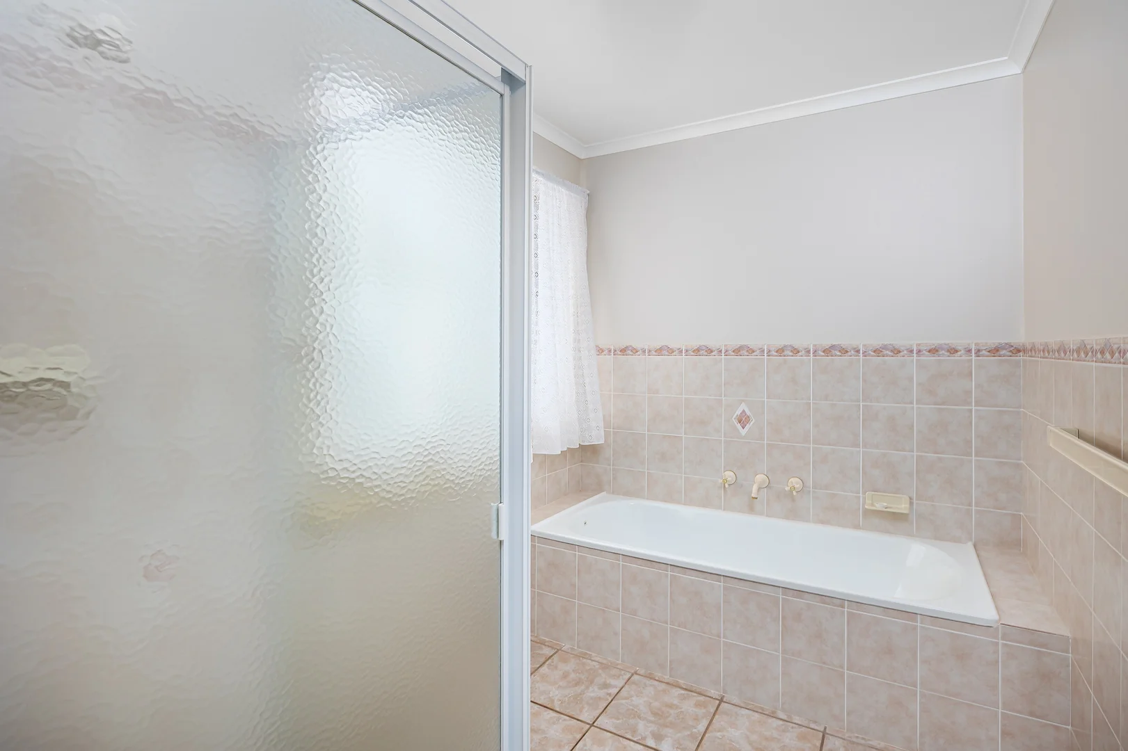 Additional image 11 of 1 Yanko Crescent, Bourkelands NSW 2650