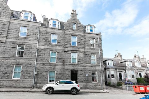 Gilcomston Park, Aberdeen, Aberdeenshire AB25