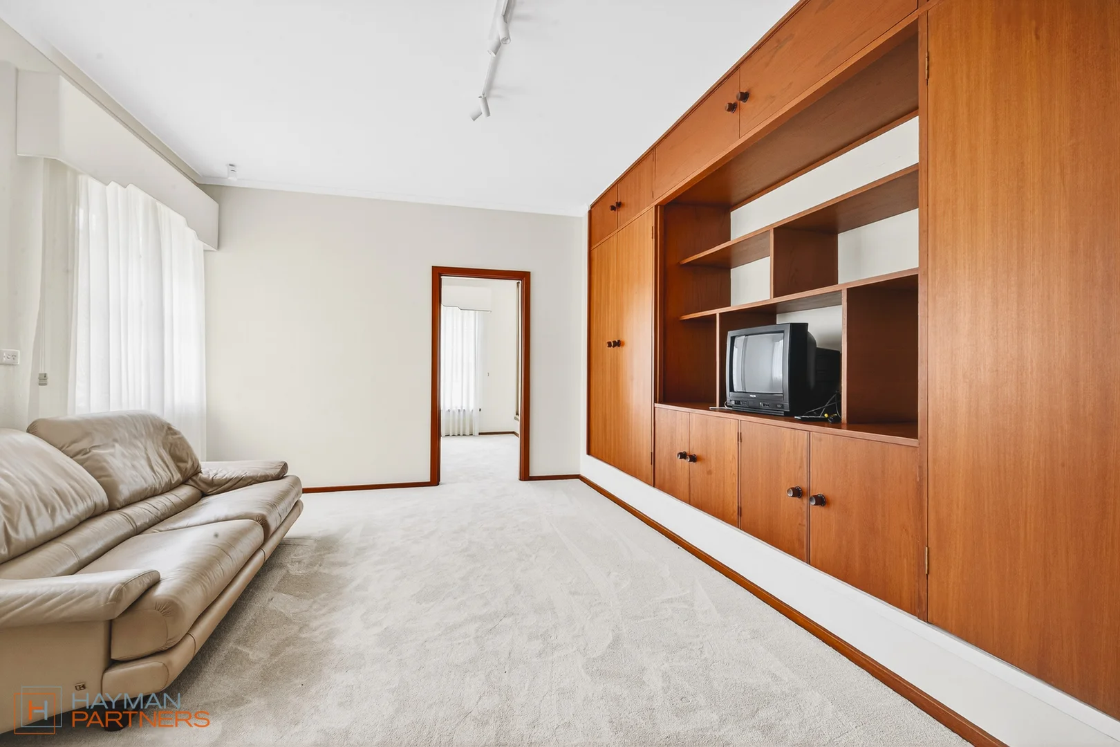 Additional image 38 of 2 Timbarra Crescent, O'Malley ACT 2606