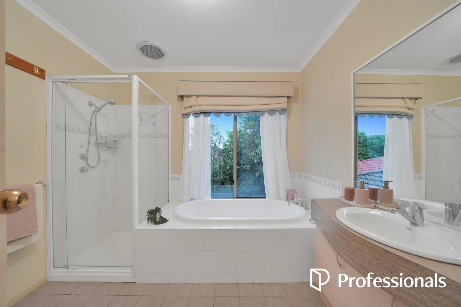 Additional image 20 of 12 Wolsely Close, Werribee VIC 3030