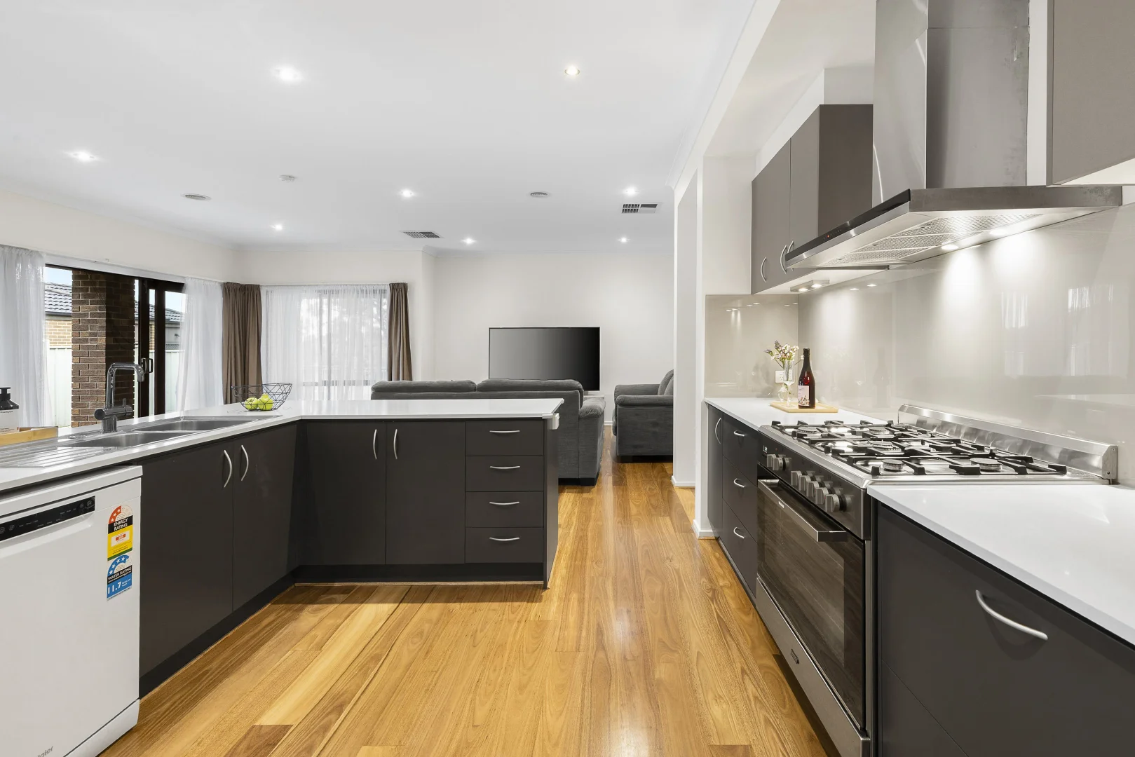 Additional image 7 of 98 Golf View Drive, Craigieburn VIC 3064