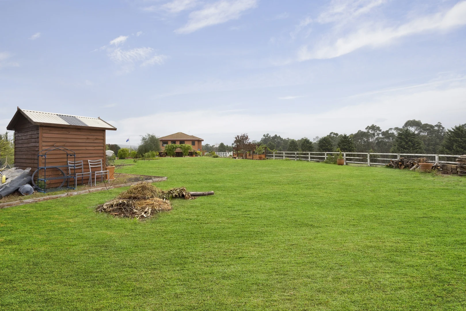 Additional image 33 of 4 Lakeview Close, Hidden Valley VIC 3756