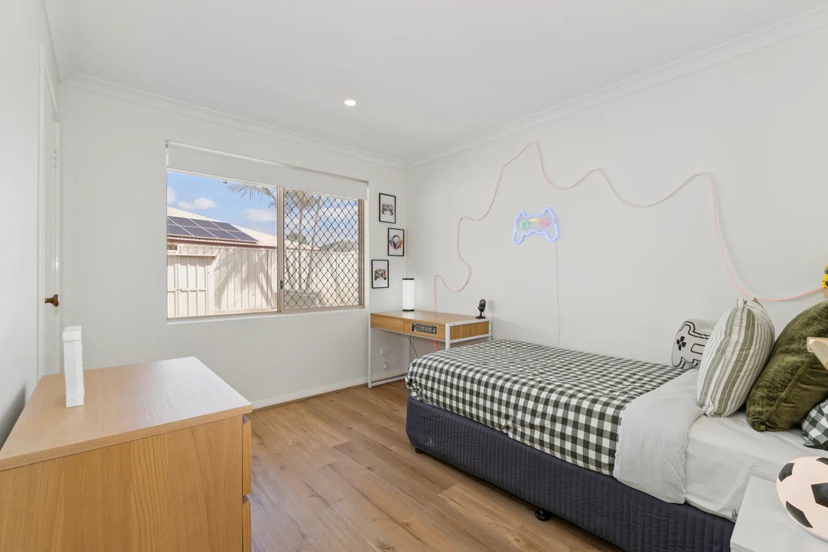 Additional image 24 of 16 Hansted Court, Ballajura WA 6066