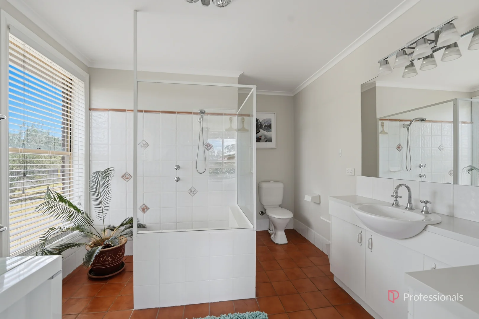 Additional image 6 of 11 Erin Court, Armidale NSW 2350