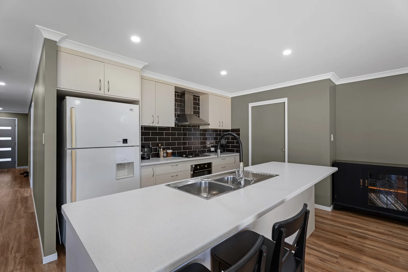 Additional image 3 of 16 Lemongrass Rise, Nikenbah QLD 4655