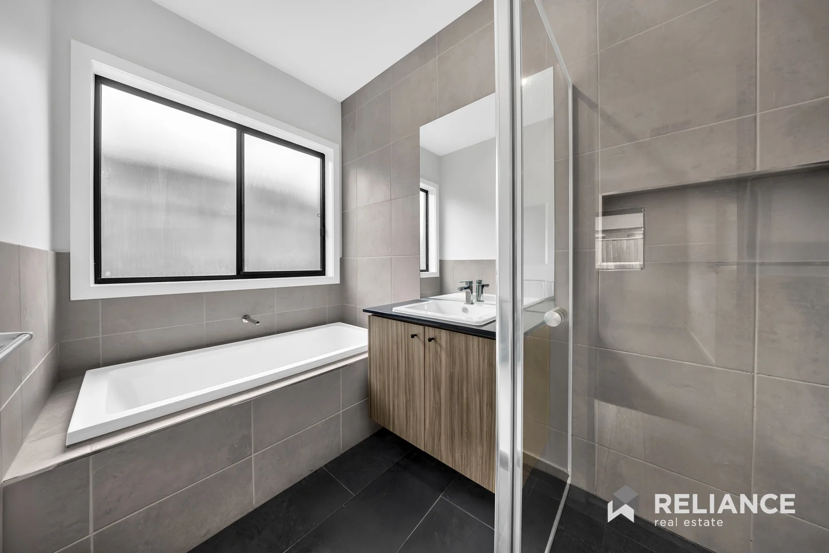 Additional image 12 of 279 Manor Lakes Boulevard, Manor Lakes VIC 3024