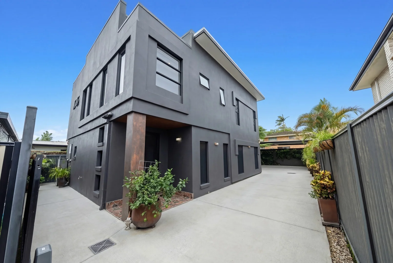 Additional image 20 of 2/13 Wynflo Street, Labrador QLD 4215