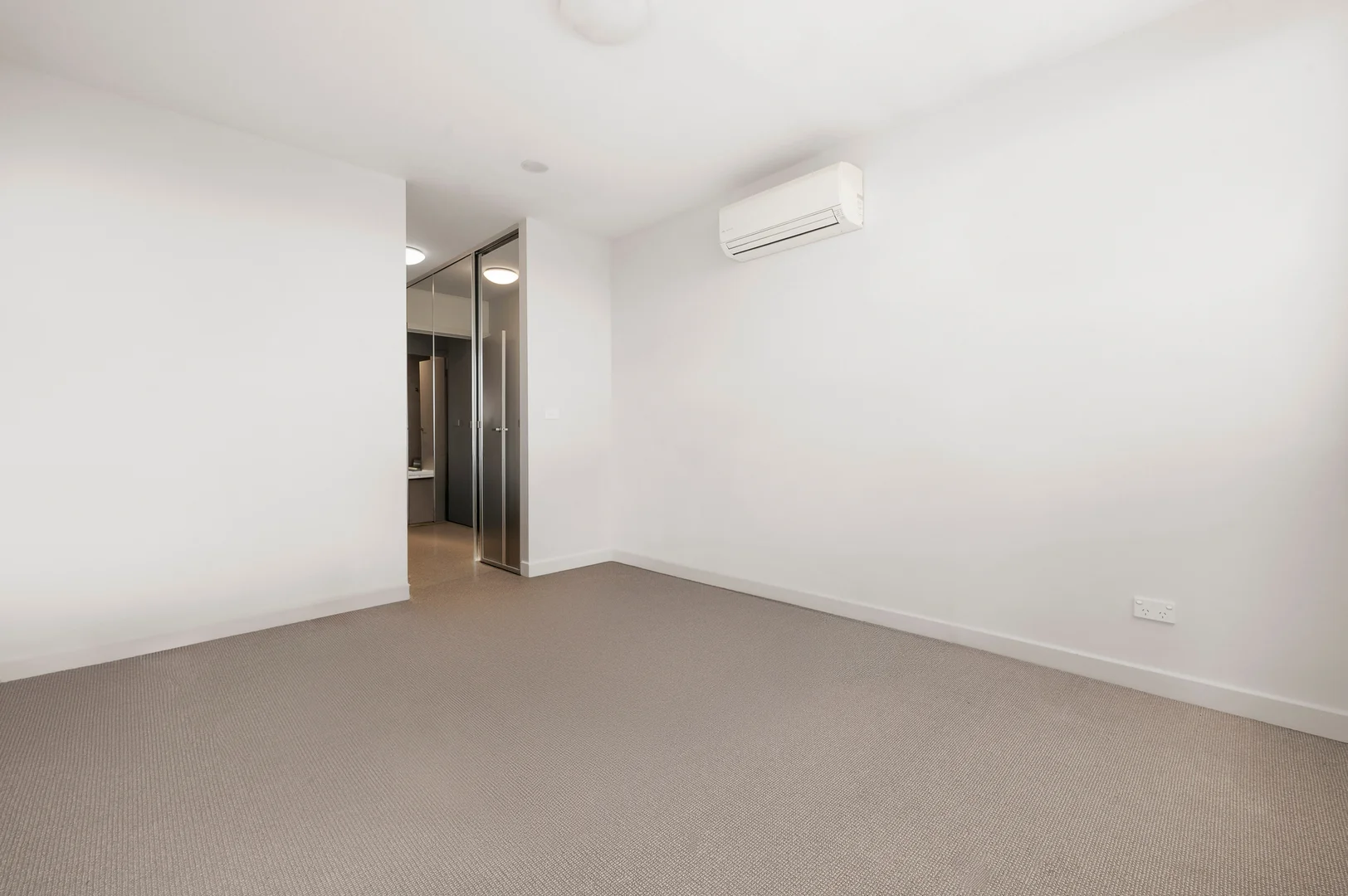 Additional image 5 of 31/2-10 Monckton Place, Caroline Springs VIC 3023