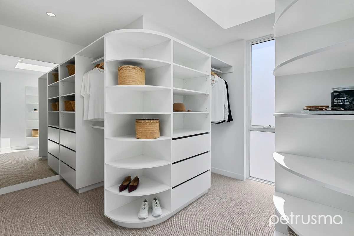 Additional image 16 of 3/107 Derwent Avenue, Lindisfarne TAS 7015