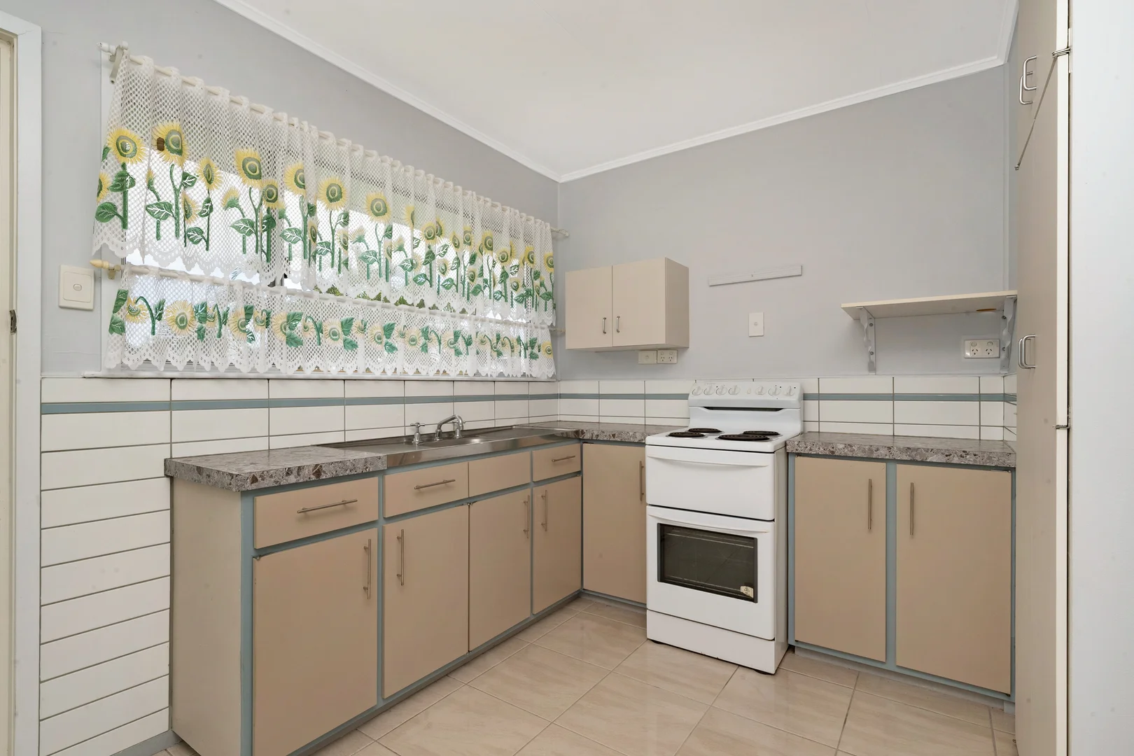 Additional image 6 of 99 Tenth Avenue, Railway Estate QLD 4810