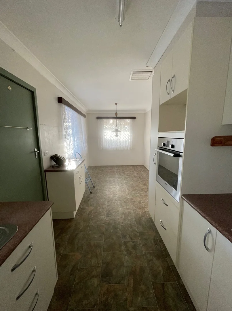 Additional image 12 of 2 Red Robin Street, Lightning Ridge NSW 2834