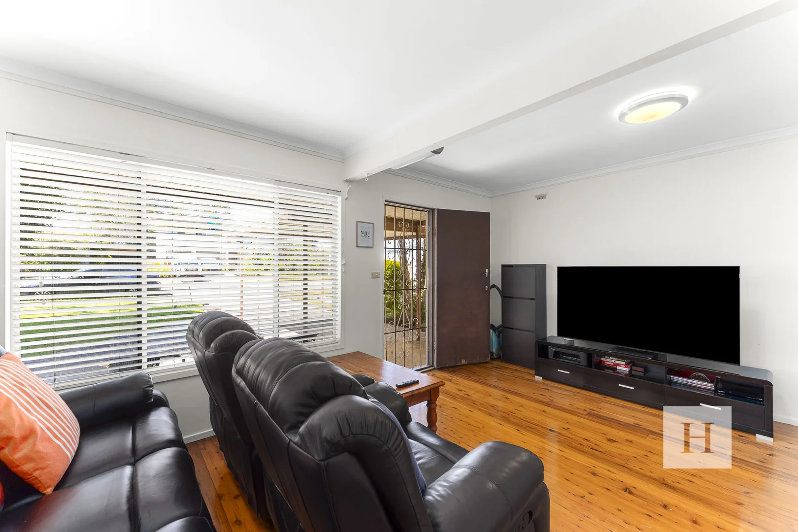 Additional image 4 of 11 Marmion Street, Mannering Park NSW 2259