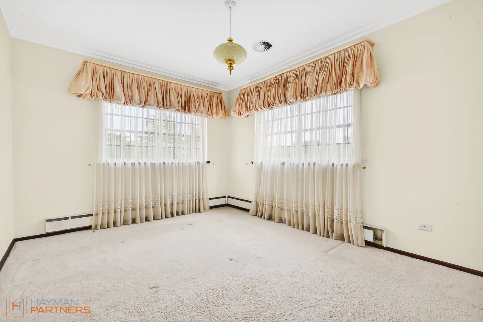 Additional image 33 of 2 Timbarra Crescent, O'Malley ACT 2606