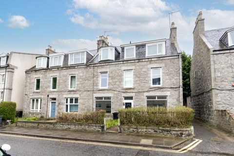 Claremont Street, First Floor Right, Aberdeen AB10