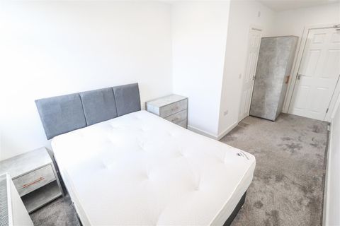 Walsgrave Road, Stoke, Coventry CV2, Room to rent