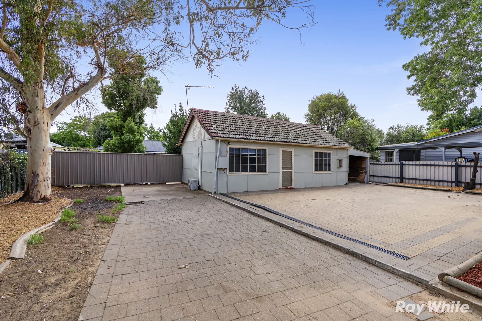 Additional image 15 of 17 Charleville Road, Turvey Park NSW 2650