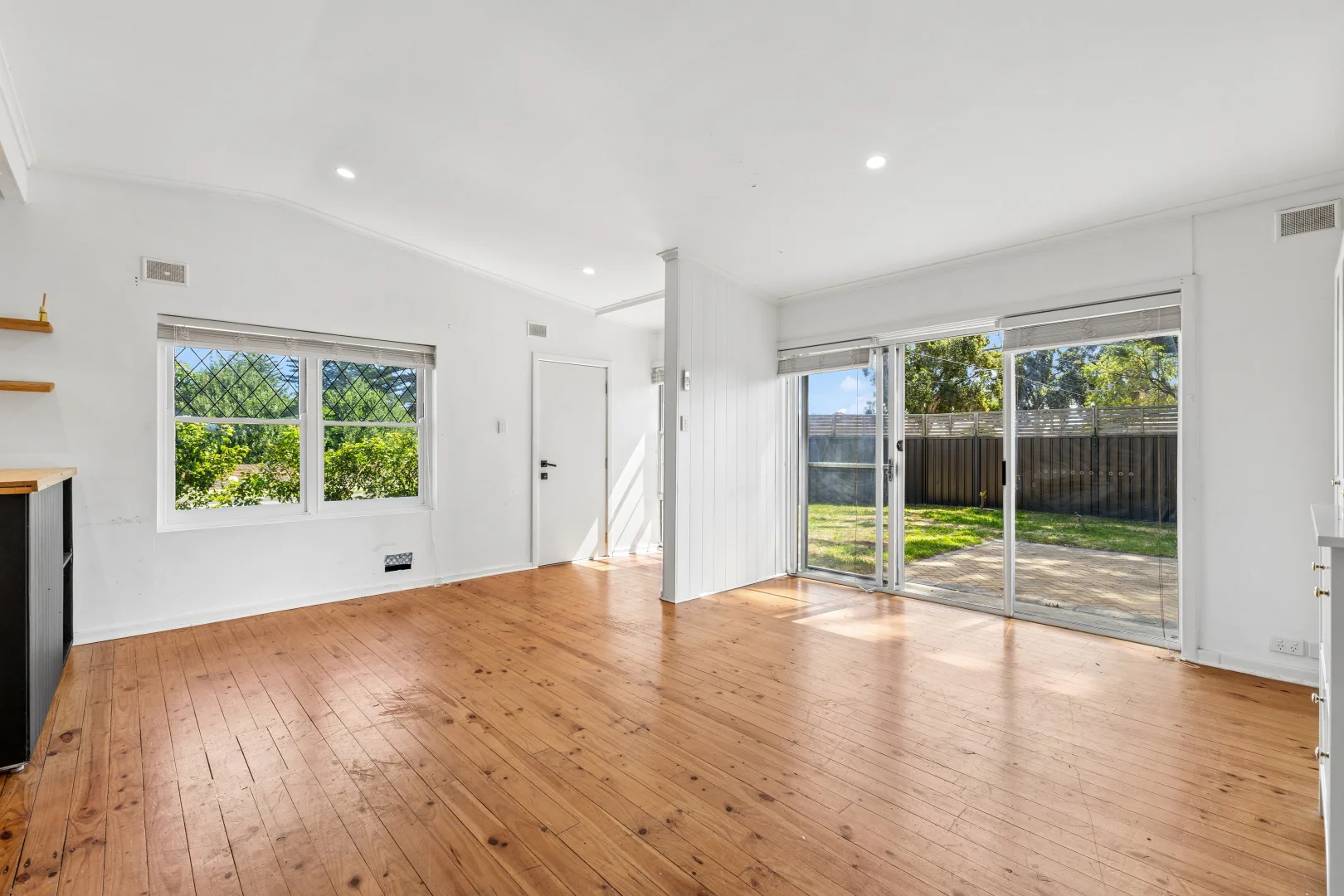 Additional image 2 of 52 Moldavia Walk, Taperoo SA 5017