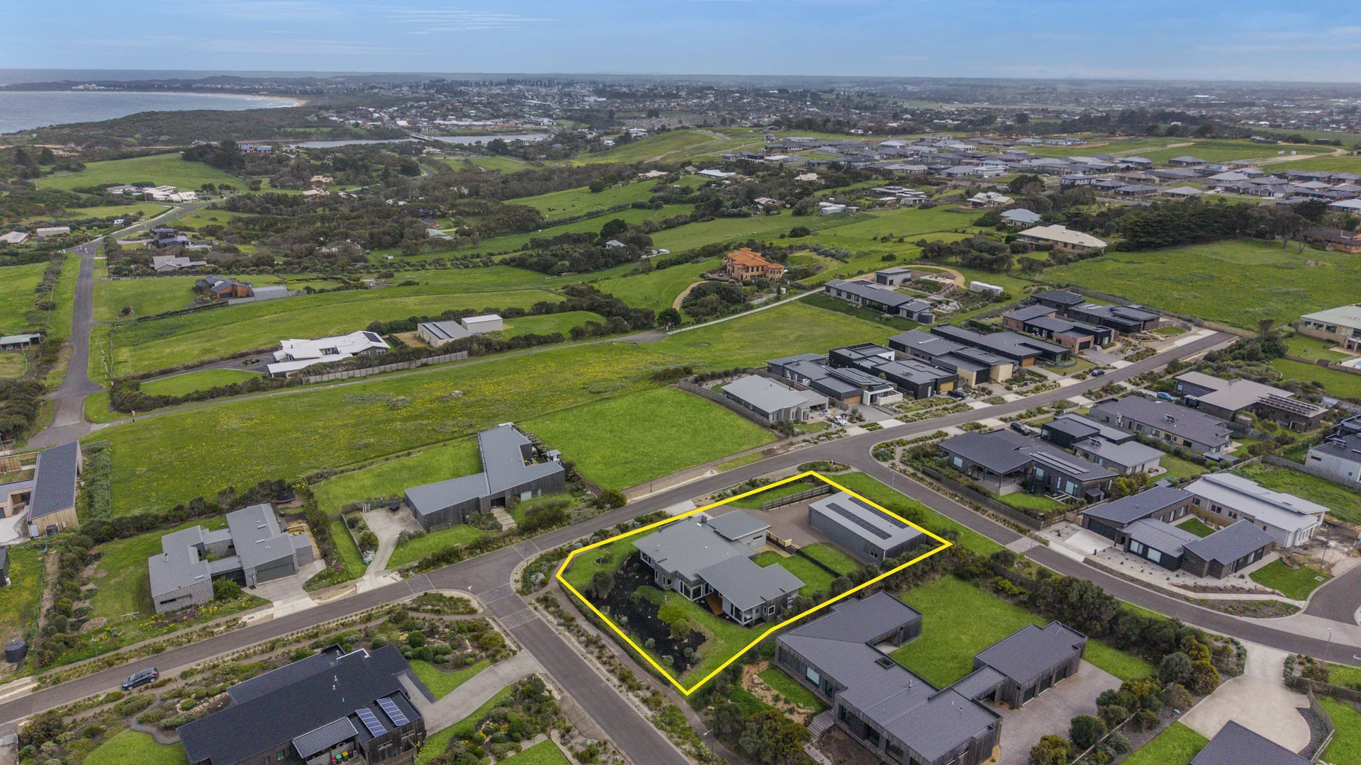 Additional image 21 of 16 Whale Avenue, Warrnambool VIC 3280