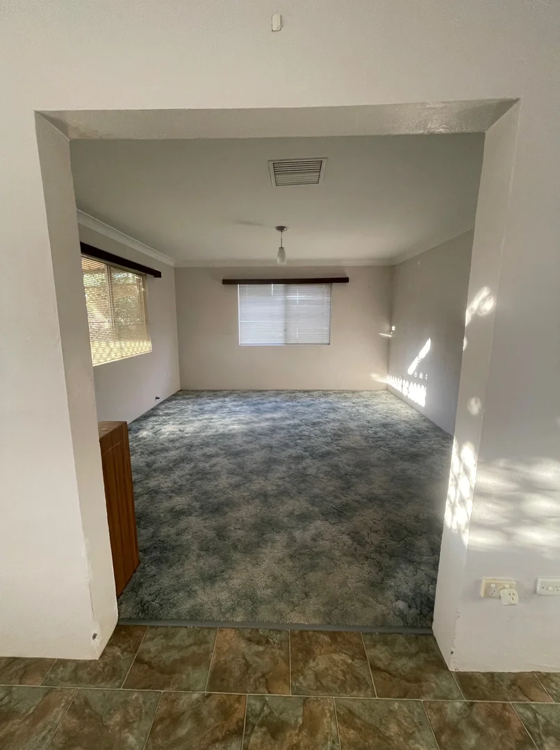 Additional image 20 of 2 Red Robin Street, Lightning Ridge NSW 2834