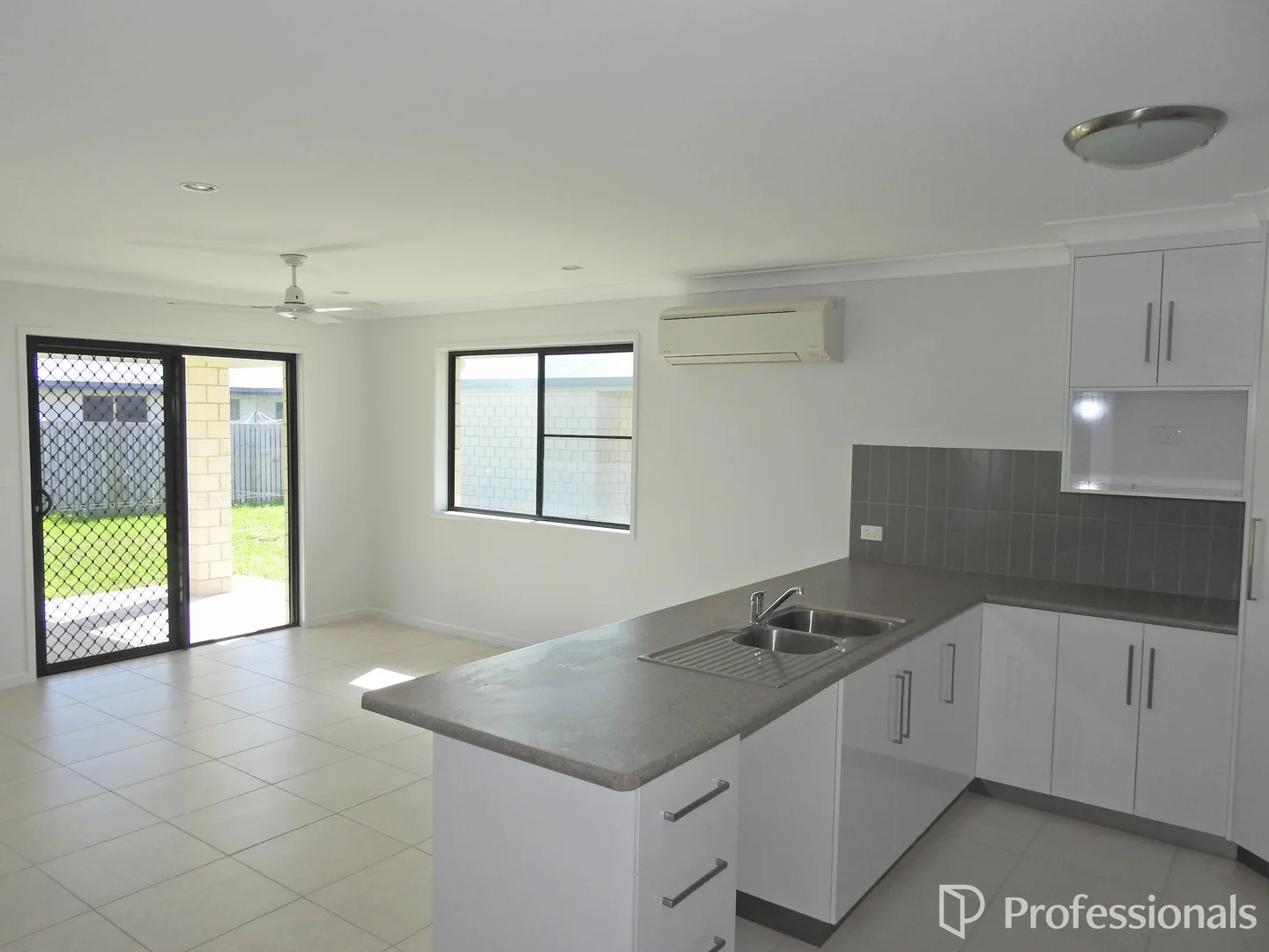 Additional image 4 of 1 & 2/24 Macartney Drive, Marian QLD 4753