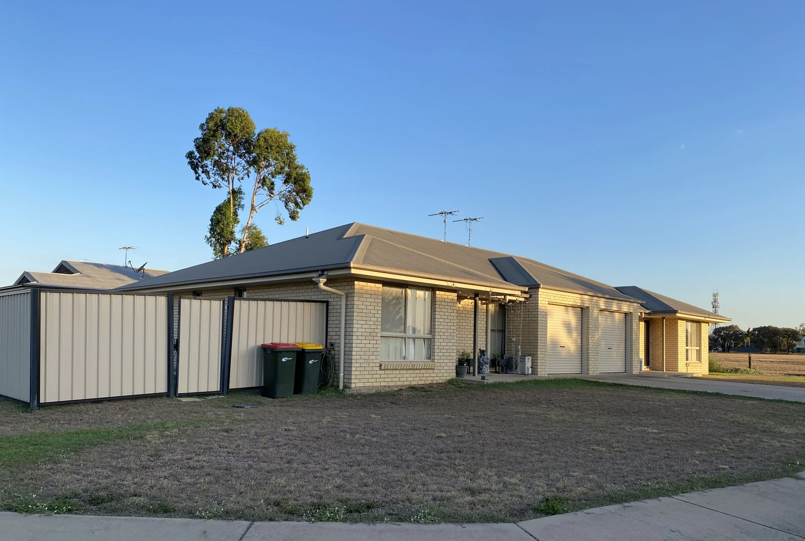 Additional image 33 of 1 & 2/26 Deacon Drive, Blackwater QLD 4717