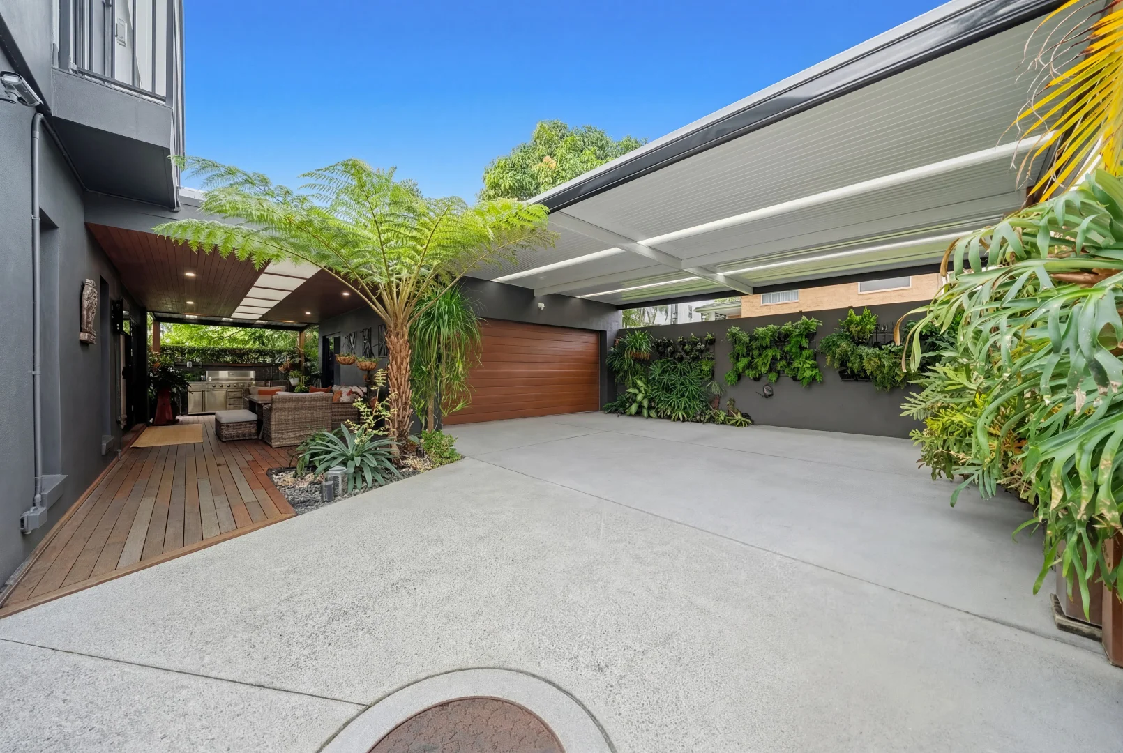 Additional image 16 of 2/13 Wynflo Street, Labrador QLD 4215