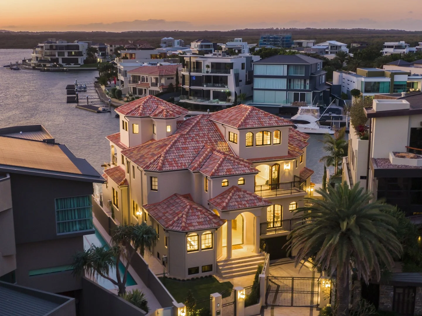 15 Westminster Court, Sovereign Islands QLD 4216