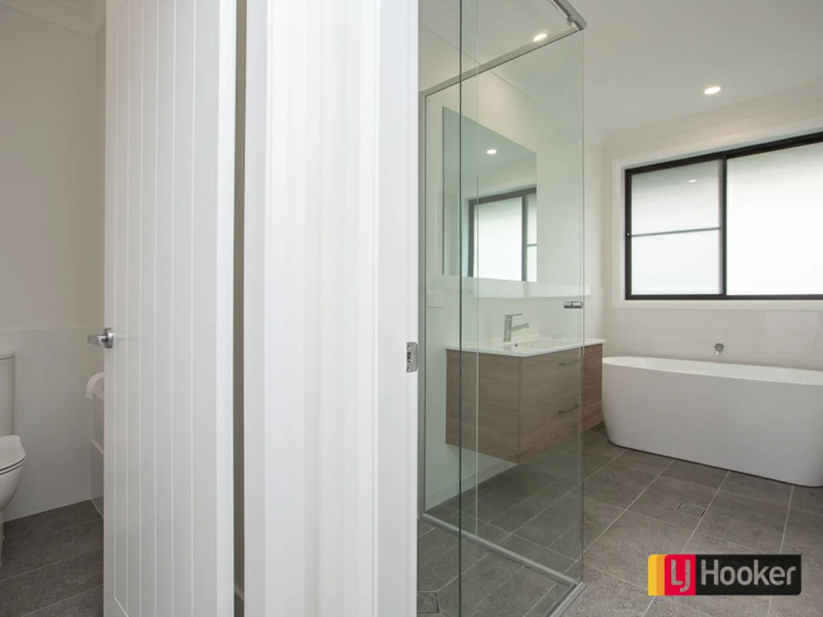 Additional image 5 of 11-11a Evesham Circuit, North Tamworth NSW 2340