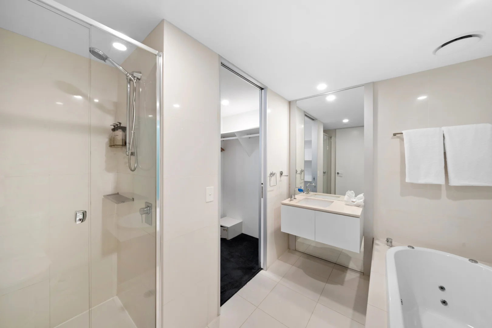 Additional image 9 of 803/9 Hamilton Avenue, Surfers Paradise QLD 4217