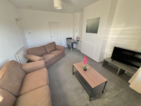 384 North Anderson Drive, Aberdeen AB16