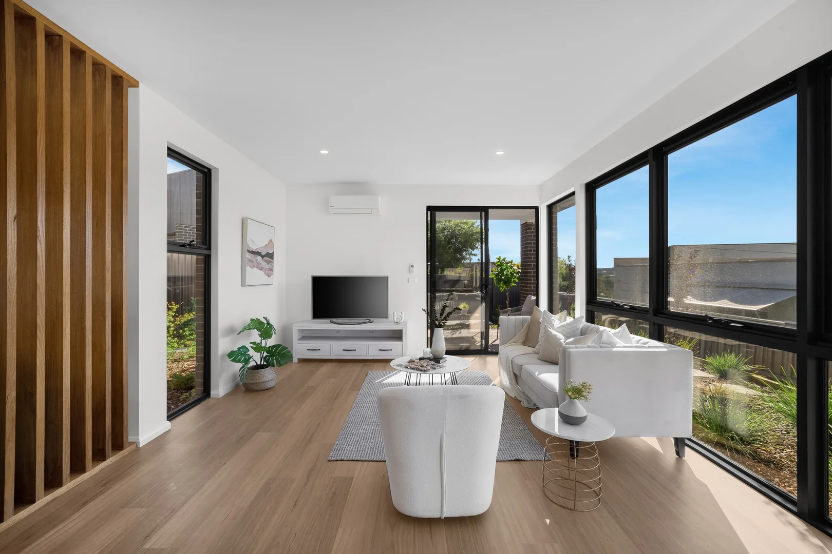 Additional image 3 of 3/8 Aurora Close, Mawson ACT 2607