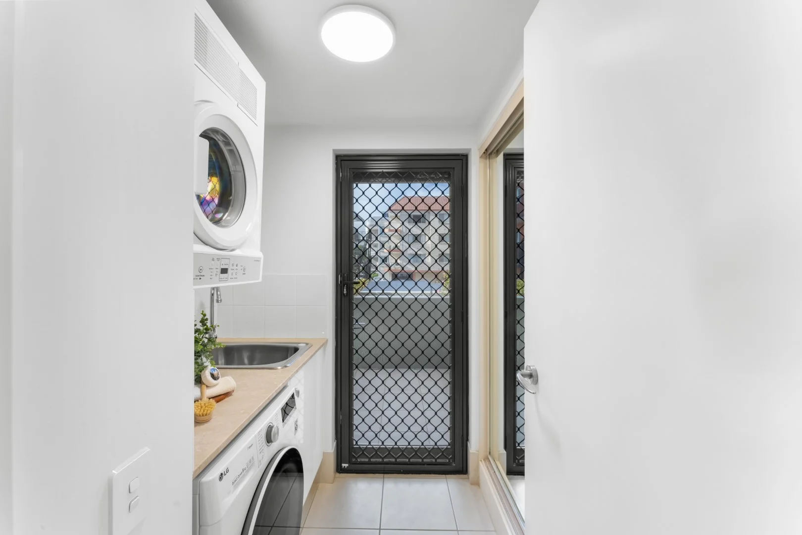 Additional image 17 of 1/82 Esplanade, Golden Beach QLD 4551