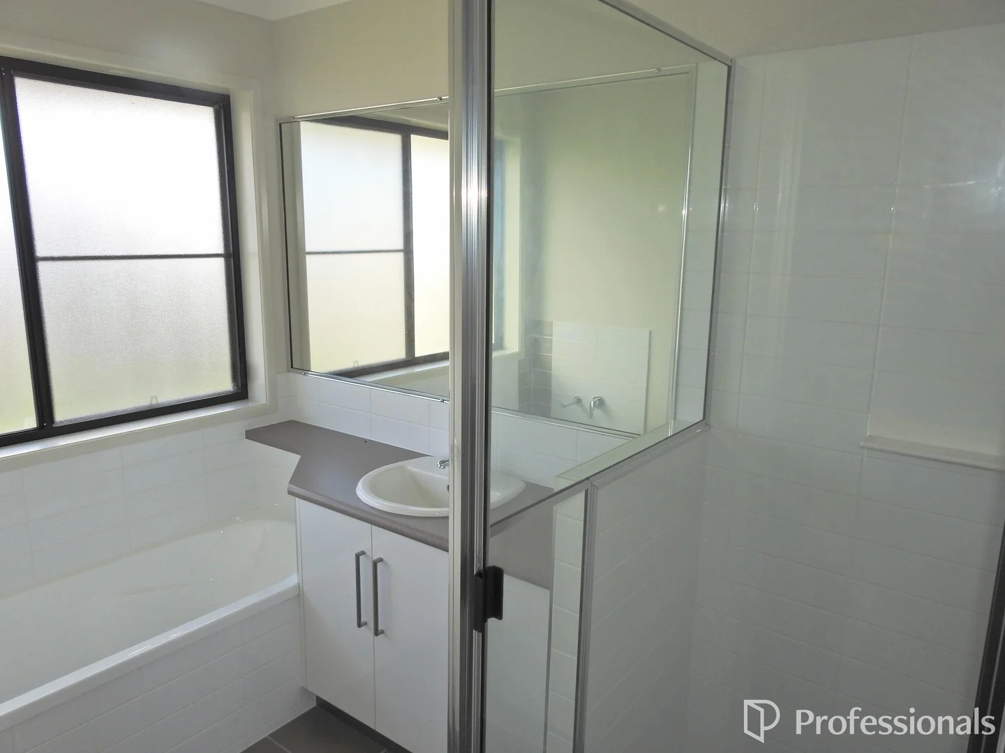 Additional image 9 of 1 & 2/24 Macartney Drive, Marian QLD 4753