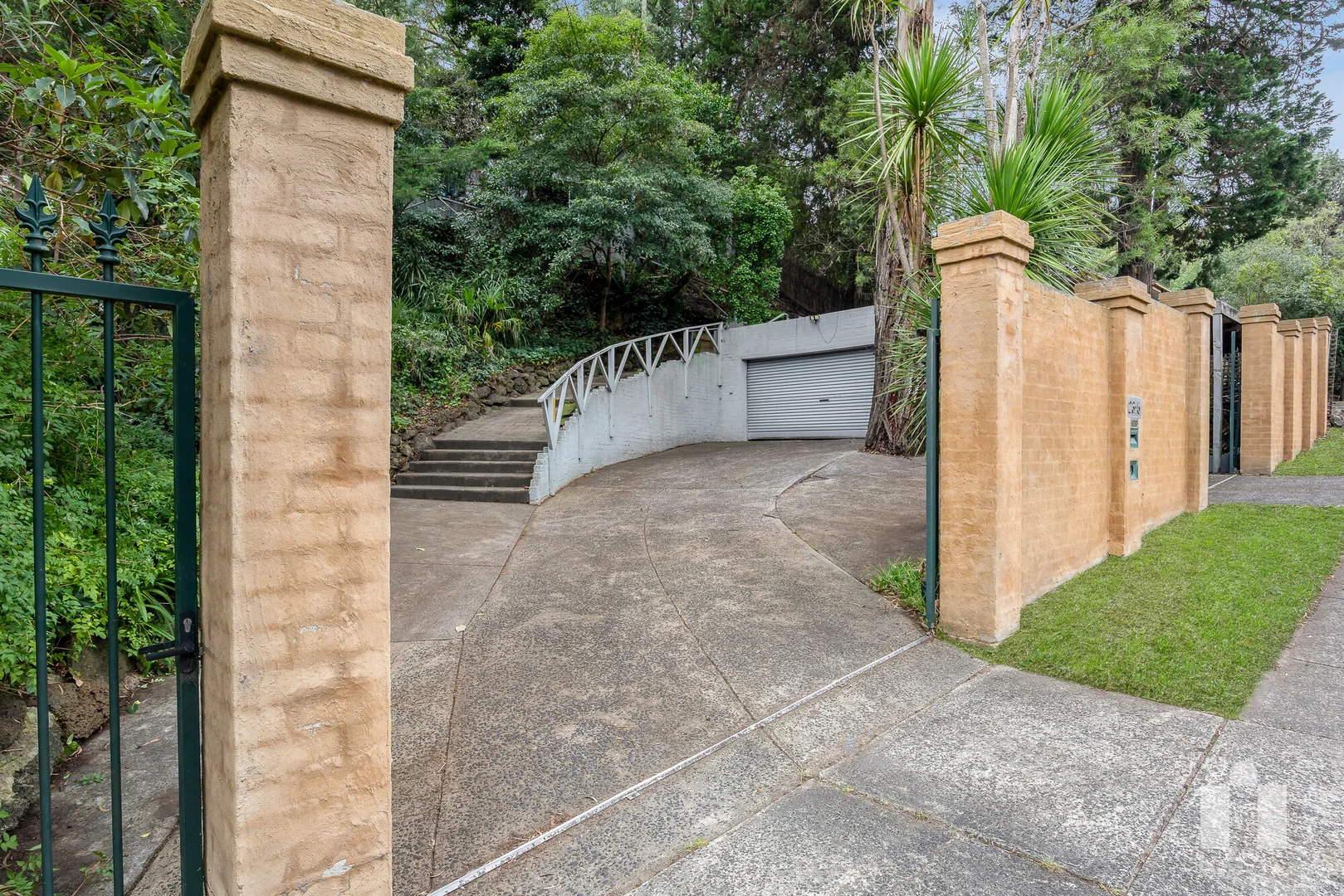Additional image 3 of 23 St Helena Road, Greensborough VIC 3088