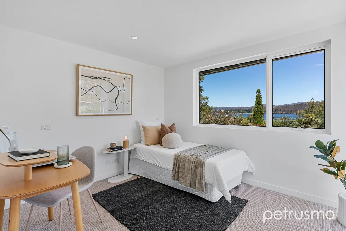 Additional image 25 of 3/107 Derwent Avenue, Lindisfarne TAS 7015