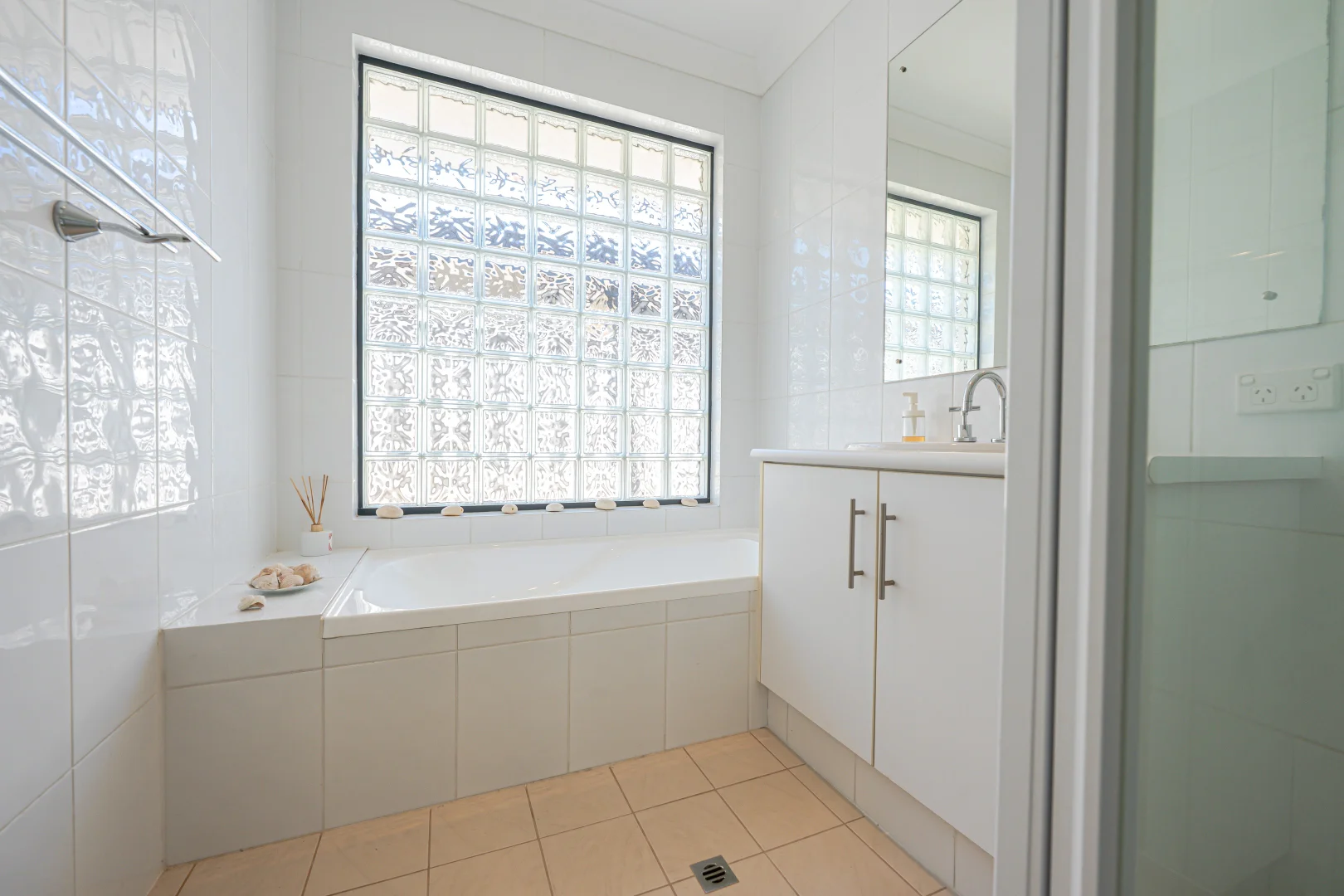 Additional image 19 of 10 Edwin Crescent, Bluff Point WA 6530