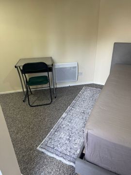 Lee Crescent, Bridge Of Don, Aberdeen AB22, Room to rent