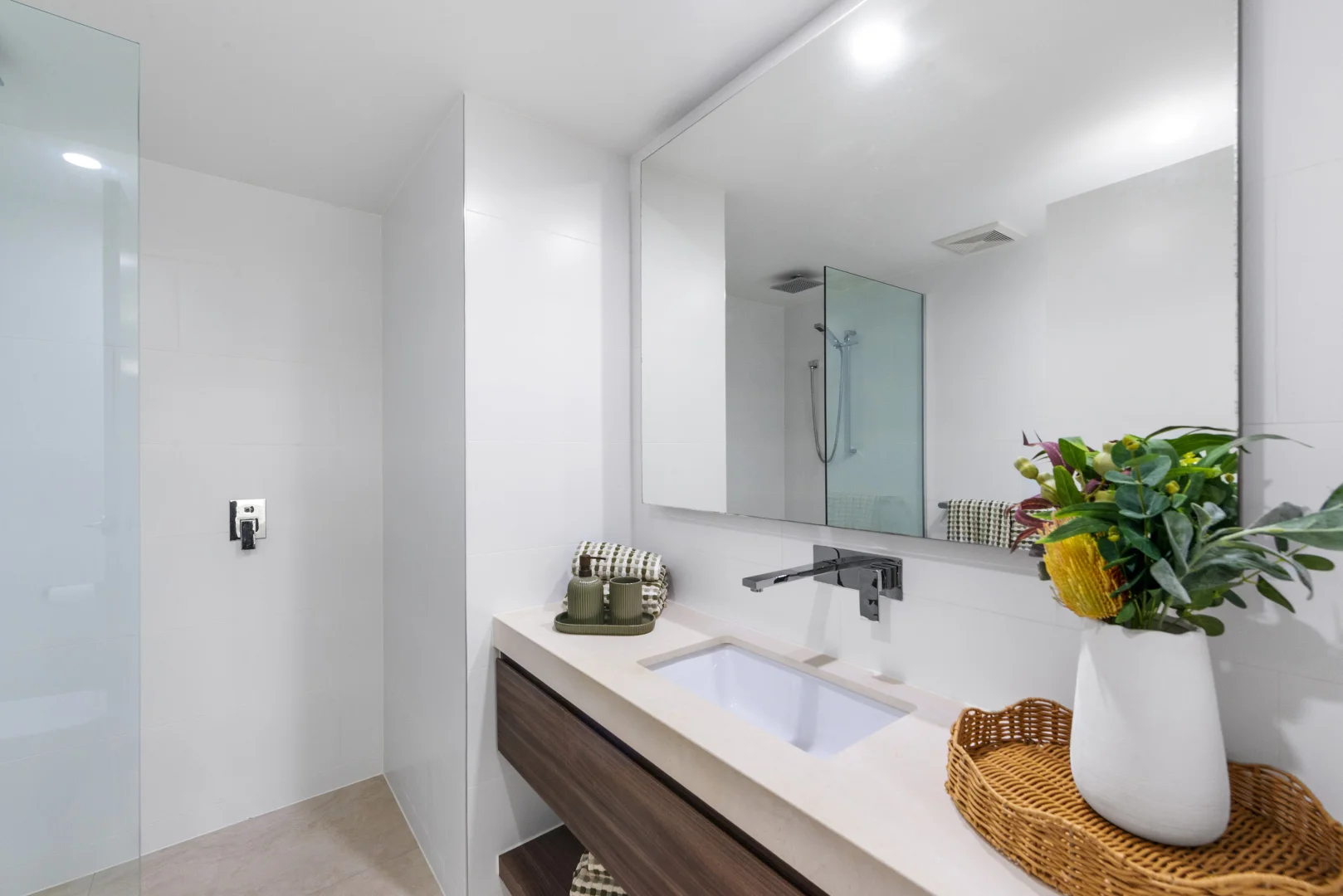 Additional image 8 of 304/30 Brighton Parade, Southport QLD 4215