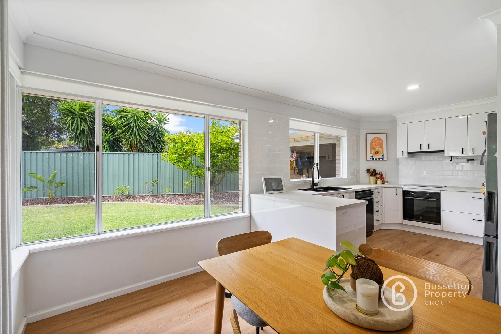 10 Bishop Place, West Busselton WA 6280