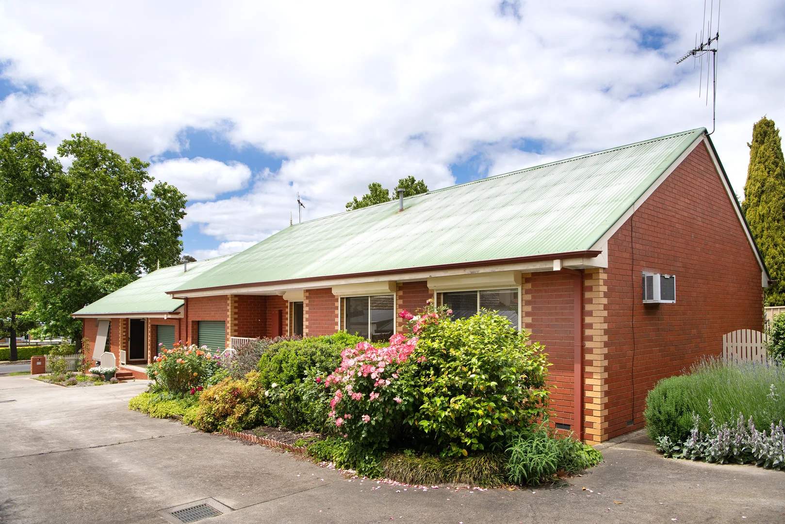 Additional image 2 of 2/28 Berkeley Street, Castlemaine VIC 3450