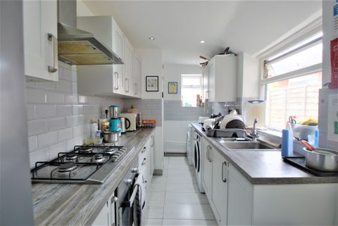 Room 1 Of 5, Hollis Road, Coventry CV3, Room to rent