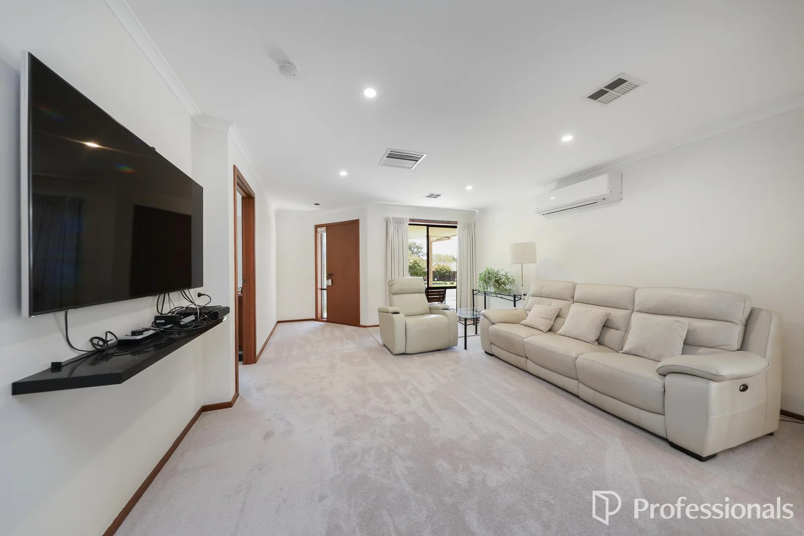 Additional image 2 of 35 Clifton Drive, Bacchus Marsh VIC 3340