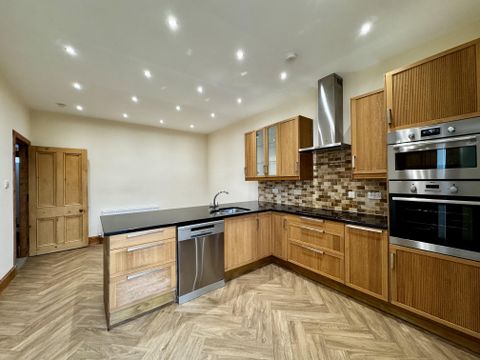 32 Duthie Terrace, Aberdeen AB10