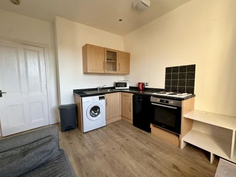 21 Skene Square, Aberdeen AB25