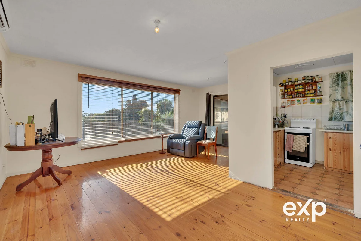 Additional image 5 of 44 Woodlands Road, Elizabeth Downs SA 5113