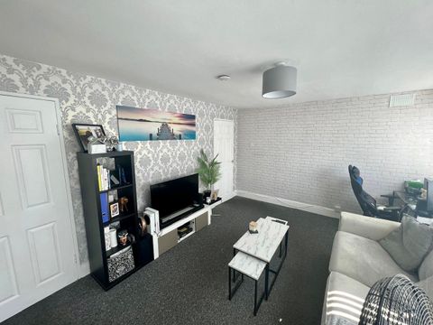 Braemar Close, Coventry CV2