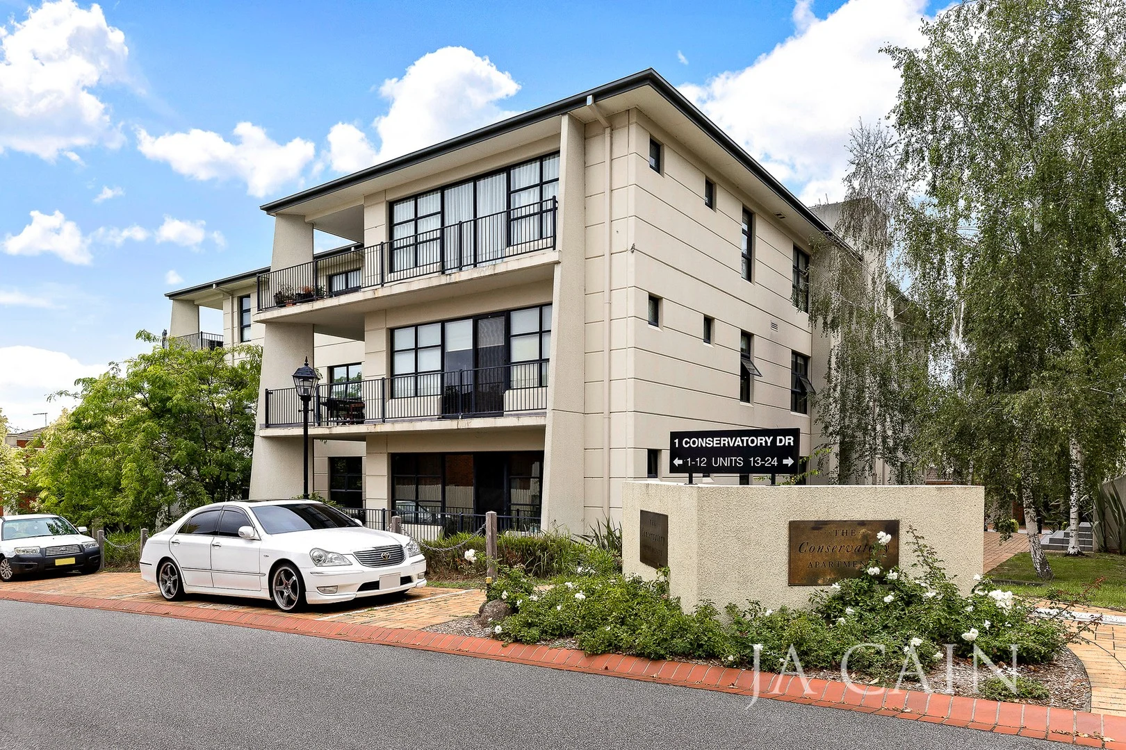 3/1 Conservatory Drive, Burwood VIC 3125
