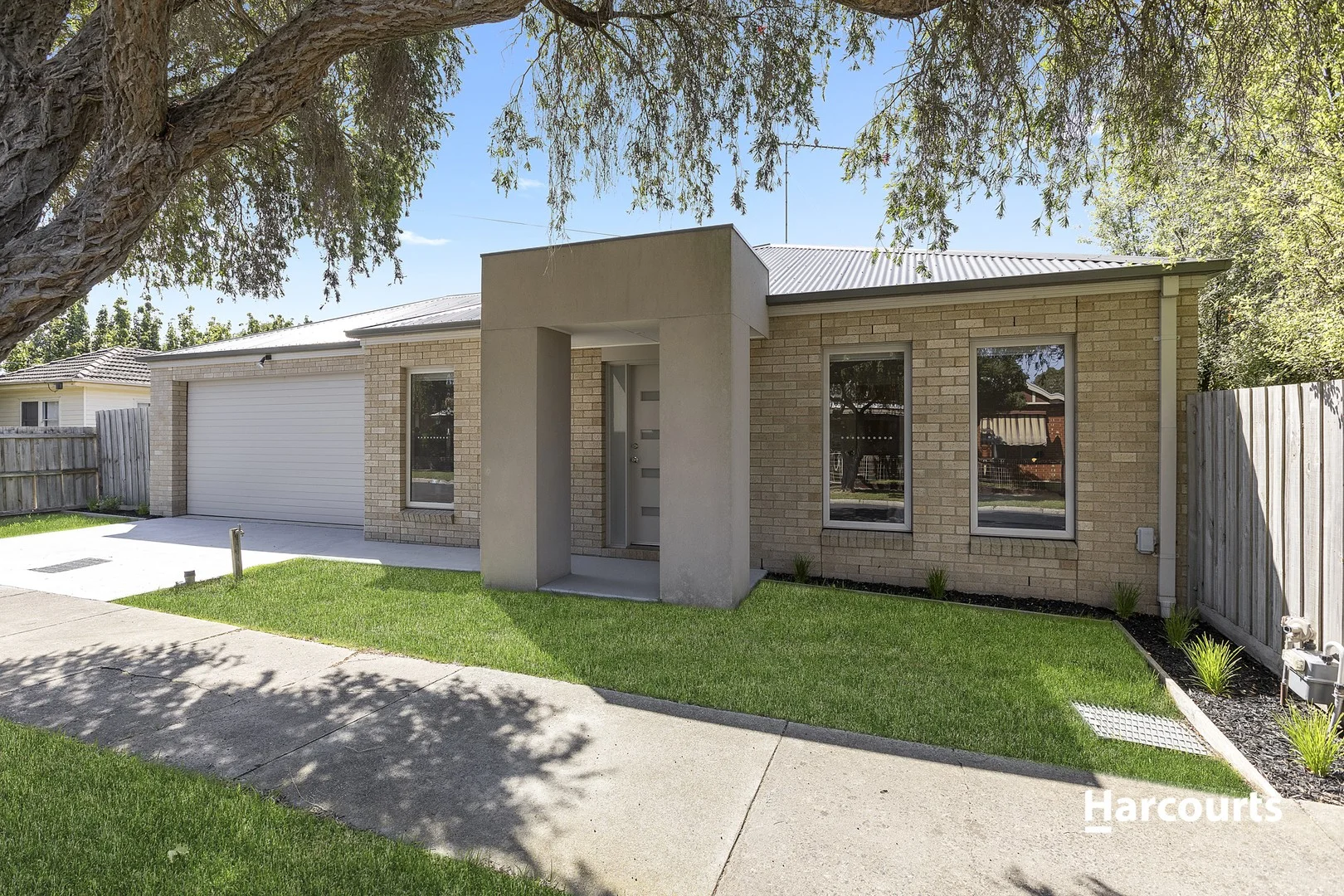 2A Weeroona Avenue, Hamlyn Heights VIC 3215