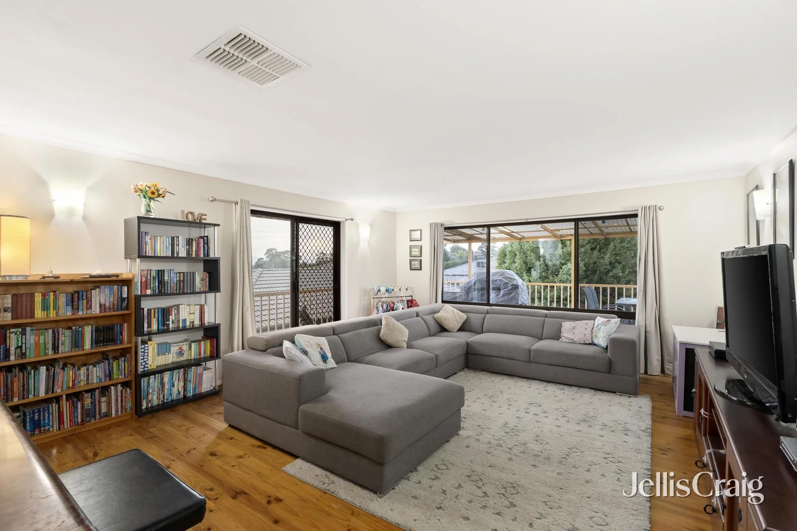 Additional image 2 of 37 Rolling Hills Road, Chirnside Park VIC 3116