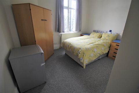 Ensuite 6, Earlsdon Avenue South, Coventry CV5